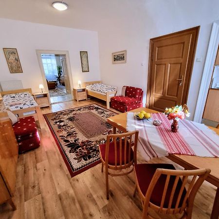 Apartment In A Historical House In The Center Of Левоча Екстер'єр фото