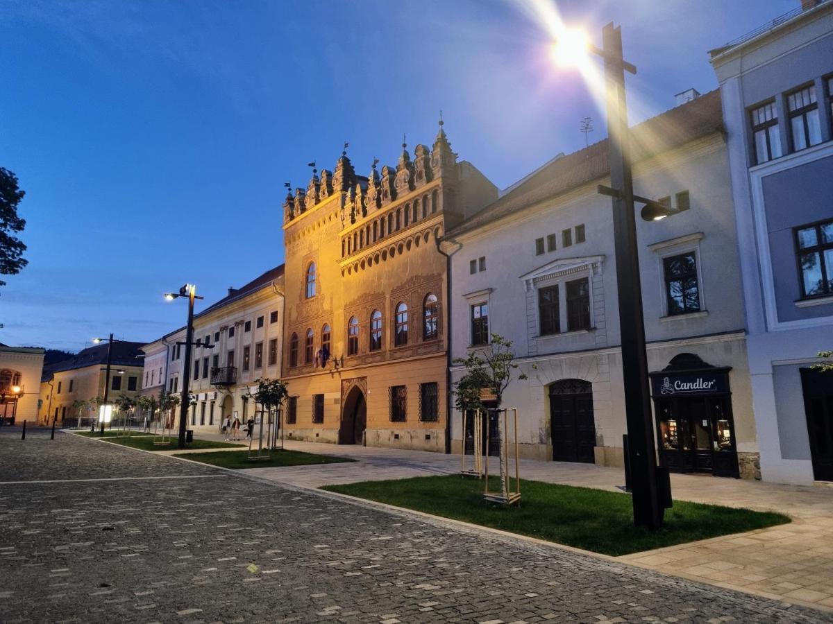 Apartment In A Historical House In The Center Of Левоча Екстер'єр фото