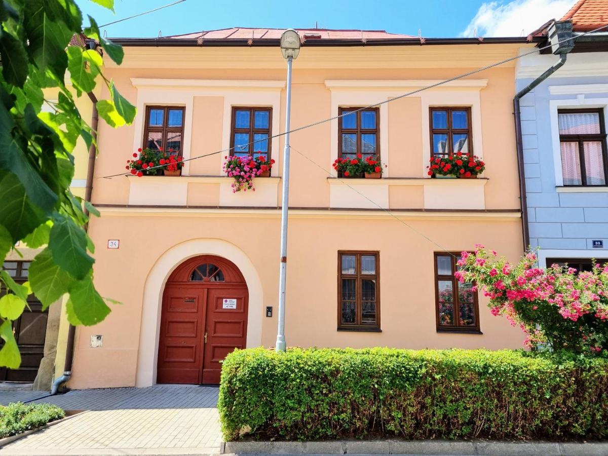 Apartment In A Historical House In The Center Of Левоча Екстер'єр фото