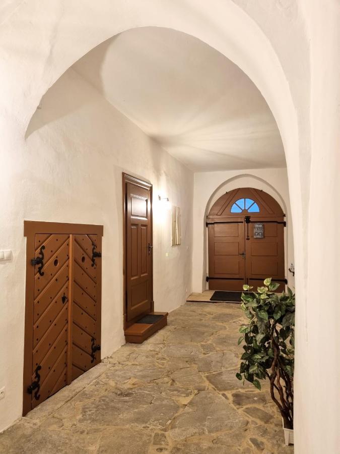 Apartment In A Historical House In The Center Of Левоча Екстер'єр фото