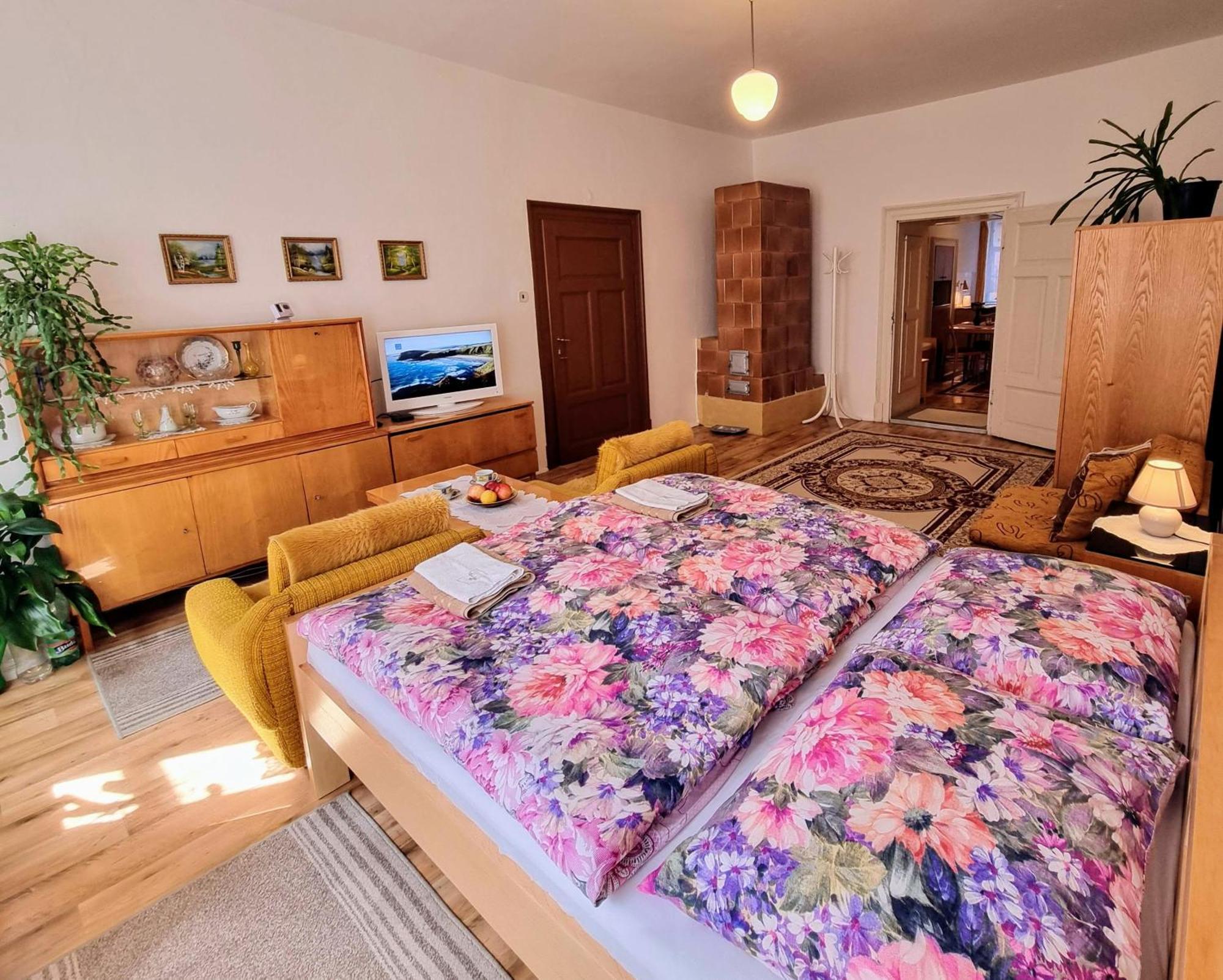 Apartment In A Historical House In The Center Of Левоча Екстер'єр фото